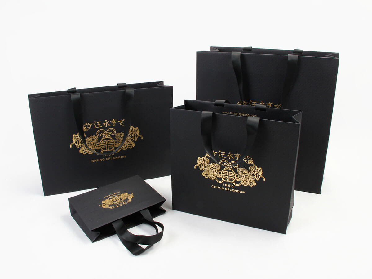Luxury Paper Bag: 210g Black Cardboard Shopping Bag