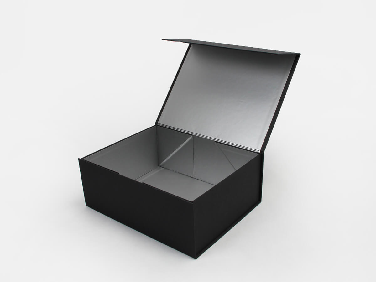 https://www.newstep2000.com/wp-content/uploads/2019/10/Upscale-Black-Paper-Folding-Shoe-Boxes.jpg